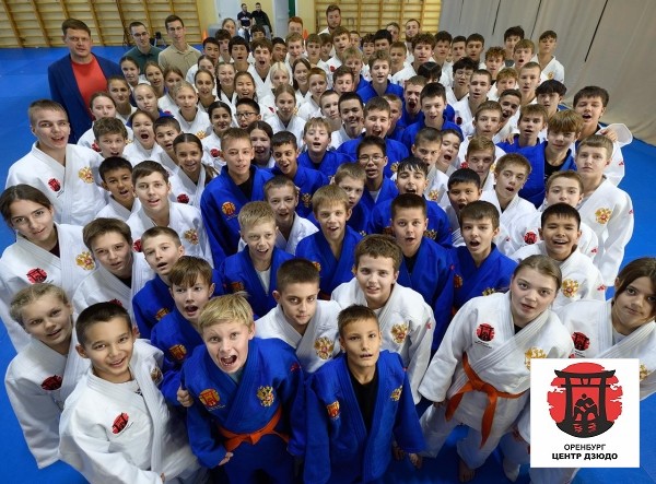 Спортсменам Центра дзюдо подарили новую экипировку